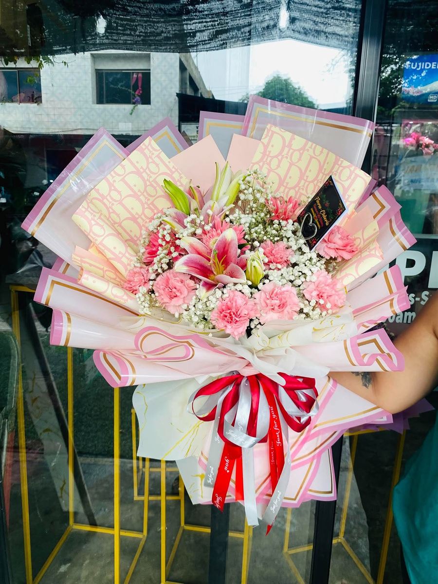 Pink Stargazer Dream bouquet with stargazer lilies and pink carnations – Flower Shop GenSan